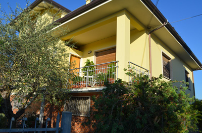 Camere B&B Villino L'Argine | Capezzano Pianore